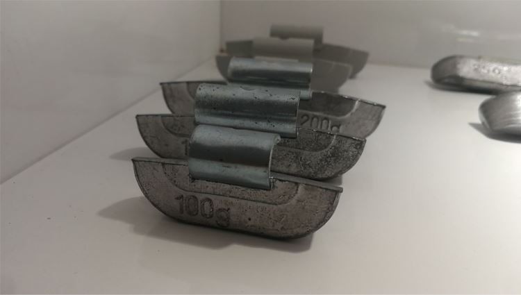 clip on wheel weights